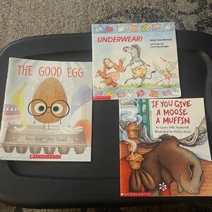 Scholastic Children's Book Trio. Fun stories to read and laugh with your kids